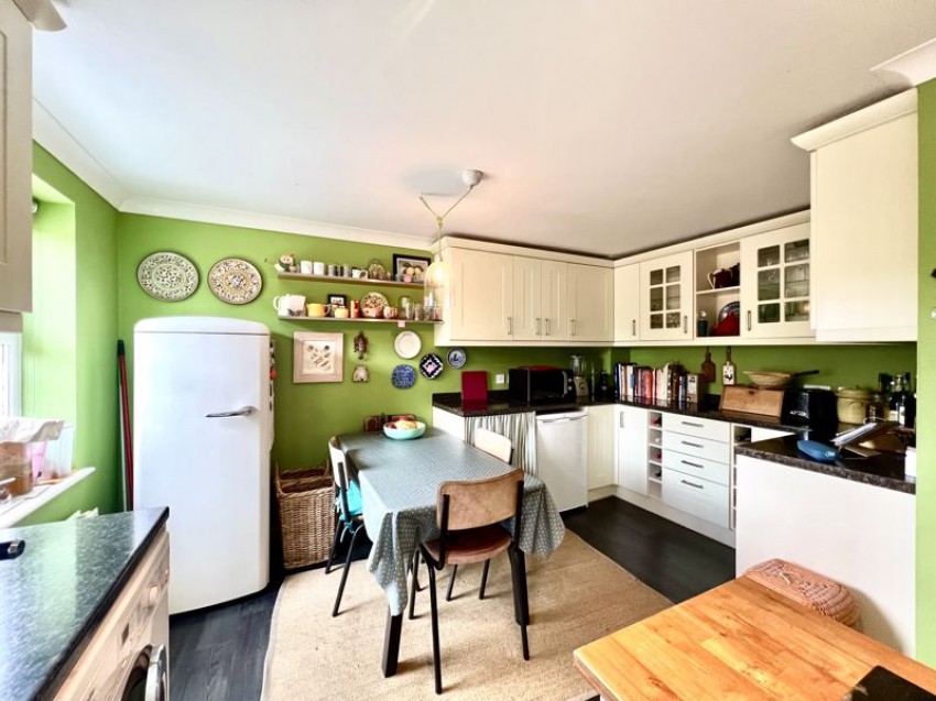 Images for Saddle Back Close, Calne