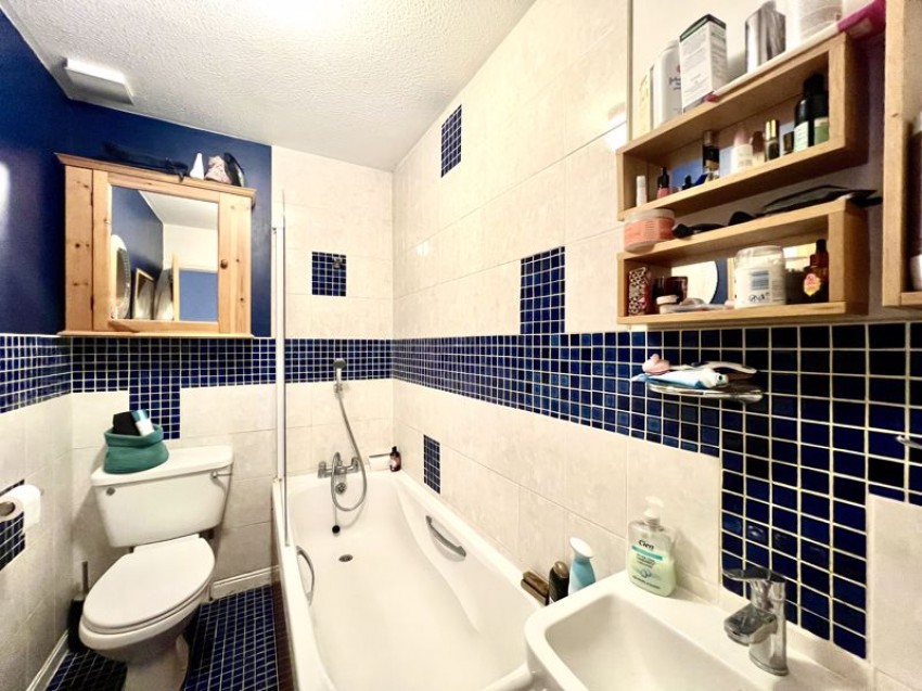 Images for Saddle Back Close, Calne