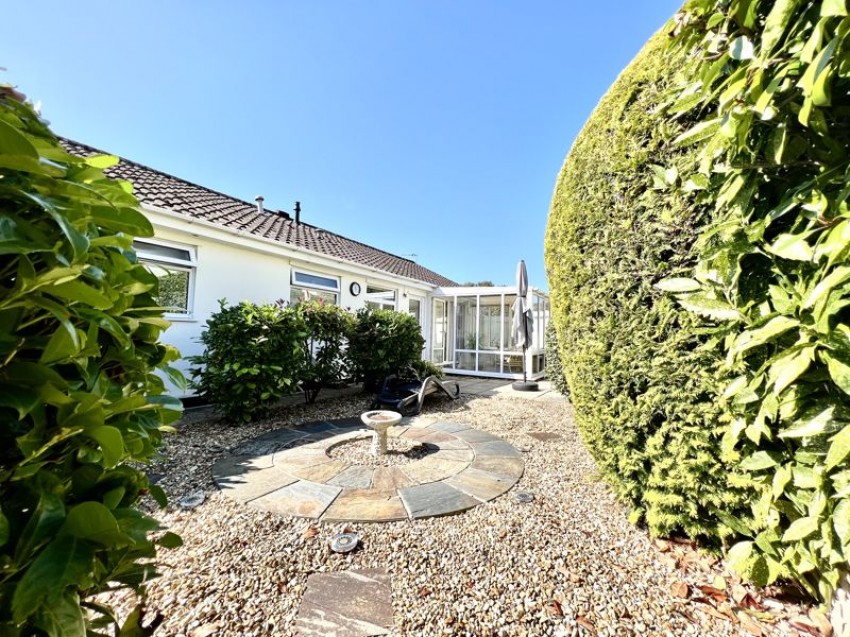 Images for Long Barrow Road, Calne