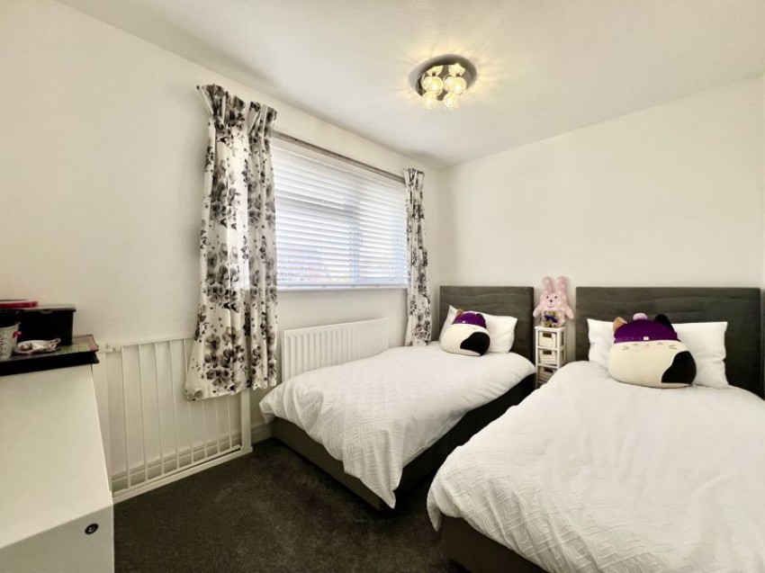 Images for Kerry Close, Derry Hill