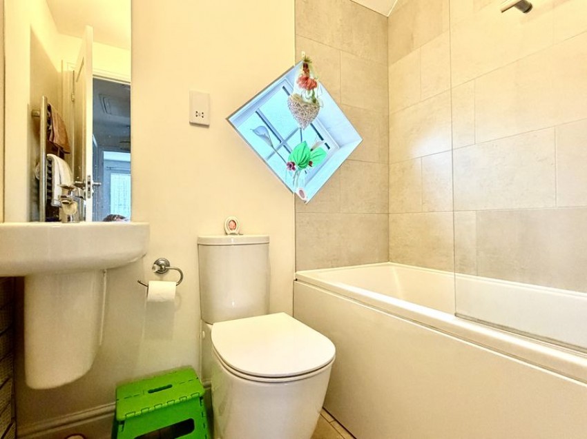 Images for Beacon Drive, Calne