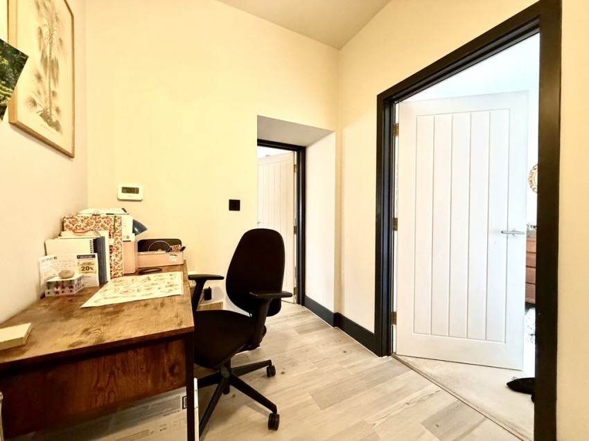 Images for The Woodlands, Calne