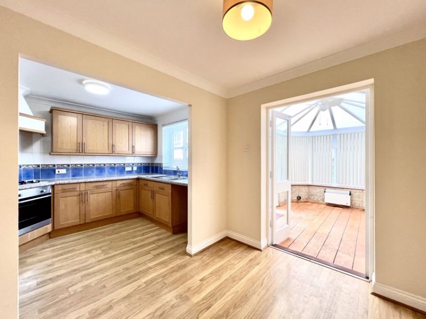 Images for Meadowsweet Drive, Calne